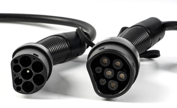 Кабель для зарядки электромобиля Type 2 на Type2, 32 а, 3 фазы, 5 метров (Бастион)
